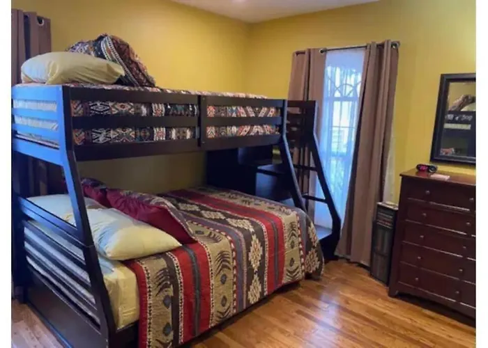 Stockyards!-1 Block Away ! Cowboy Sleeps 9 * Fort Worth
