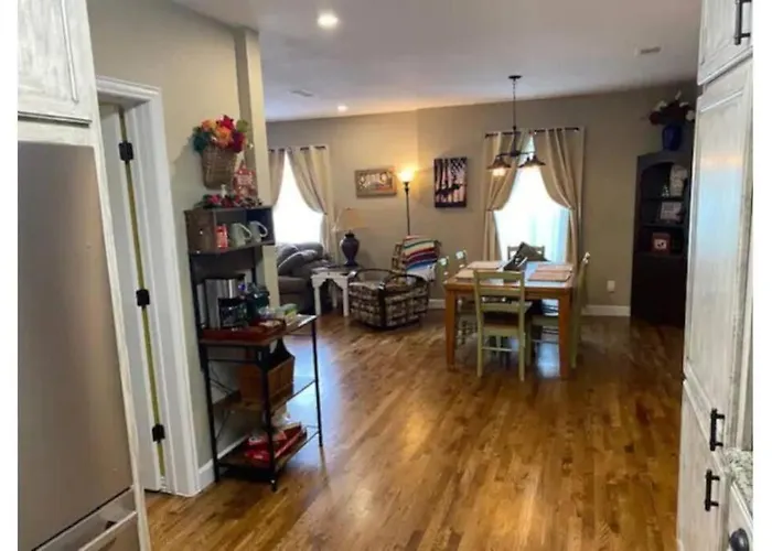 Stockyards!-1 Block Away ! Cowboy Sleeps 9 * Fort Worth